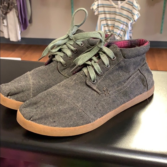 Toms Women’s High Top Sneaker Size 10 - Picture 3 of 6